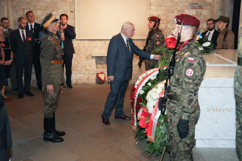 bs_kr_pl_20180805_img_4839.jpg-Msza Święta  I Kadrowa  Autor: B. Świerzowski