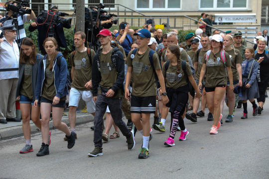 bs_krpl_20180806_img_6050.jpg-Apel poranny wymarsz Kadrówki