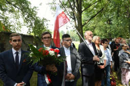 dsc_8842 copy.jpg-Wołyń, pomnik