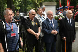 dsc_8847 copy.jpg-Wołyń, pomnik