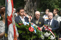 dsc_8874 copy.jpg-Wołyń, pomnik