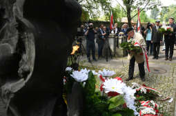 dsc_8911 copy.jpg-Wołyń, pomnik