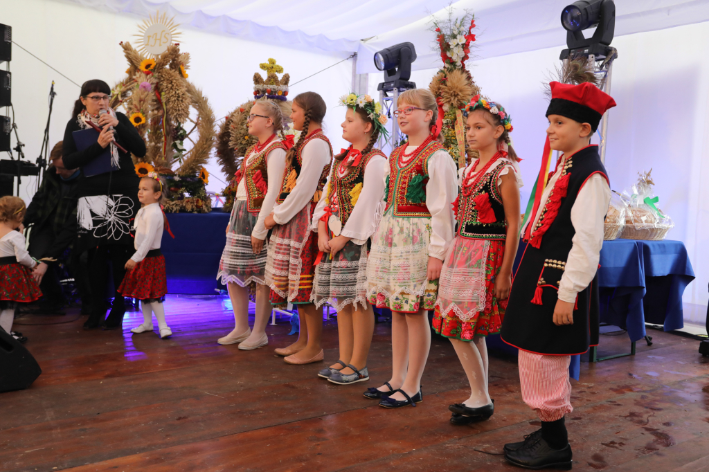 bs-26 sierpnia 2018-img_0175.jpg-Dożynki Miejskie,2018,Podgórze,Kulig,Wieńce  Autor: B. Świerzowski