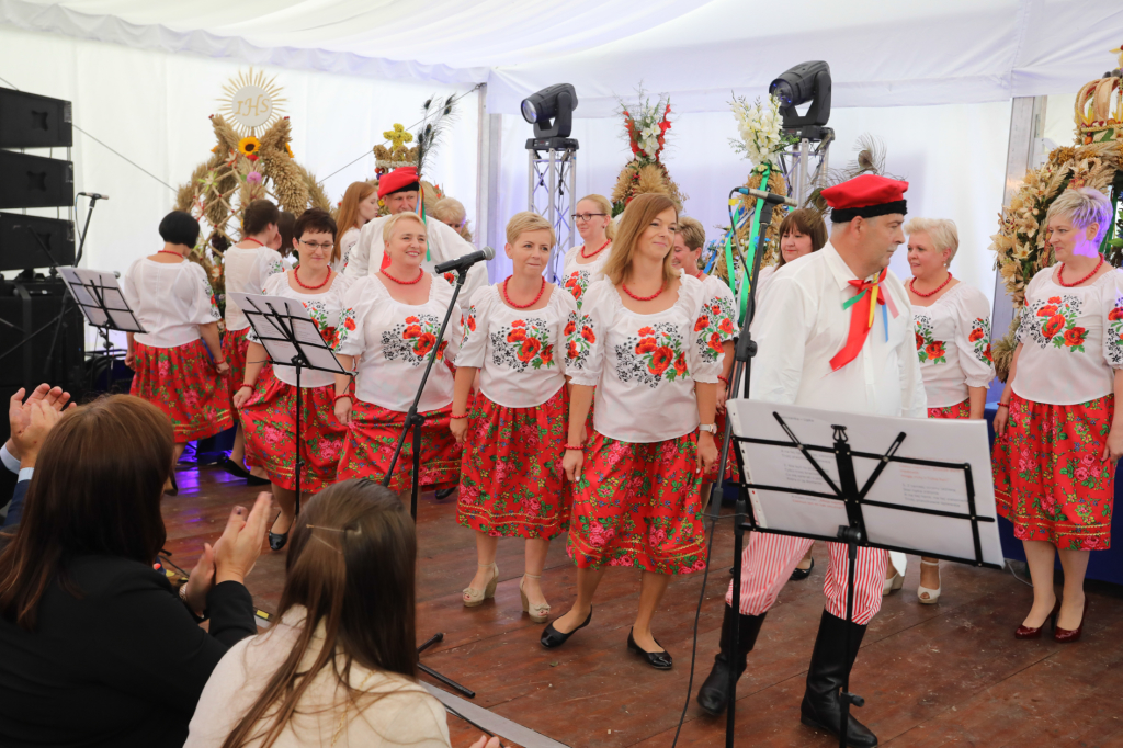 bs-26 sierpnia 2018-img_0468.jpg-Dożynki Miejskie,2018,Podgórze,Kulig,Wieńce  Autor: B. Świerzowski