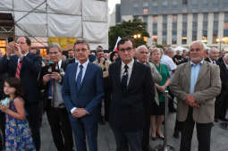 dsc_2802 copy.jpg-pomnik Ryszard Kukliński