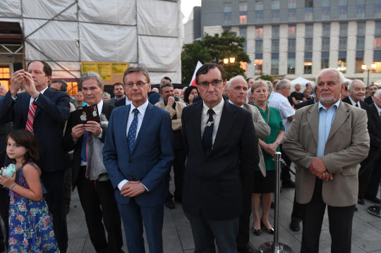 dsc_2802 copy.jpg-pomnik Ryszard Kukliński