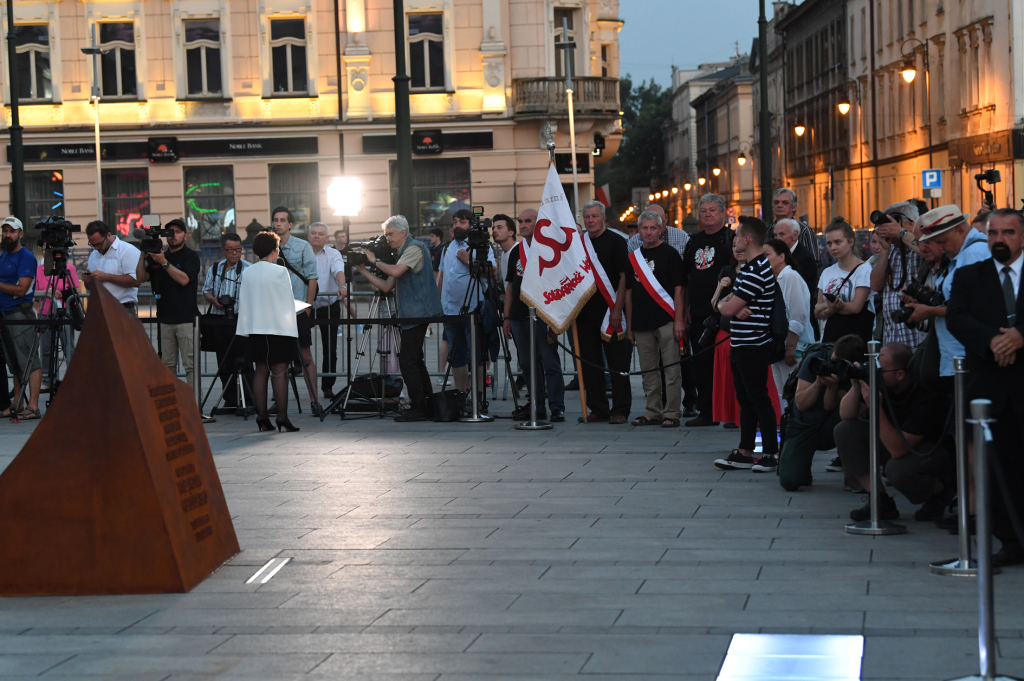 dsc_2823 copy.jpg-pomnik Ryszard Kukliński  Autor: W. Majka