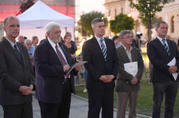 dsc_2894 copy.jpg-pomnik Ryszard Kukliński