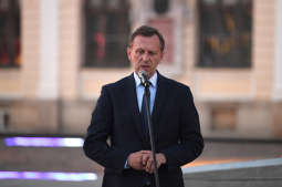 dsc_2905 copy.jpg-pomnik Ryszard Kukliński