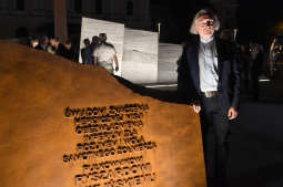 dsc_3126 copy.jpg-pomnik Ryszard Kukliński