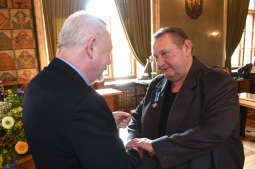 dsc_2627 copy.jpg-Honoris Gratia