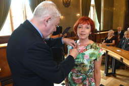 dsc_2653 copy.jpg-Honoris Gratia