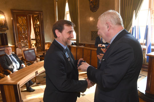 dsc_2681 copy.jpg-Honoris Gratia