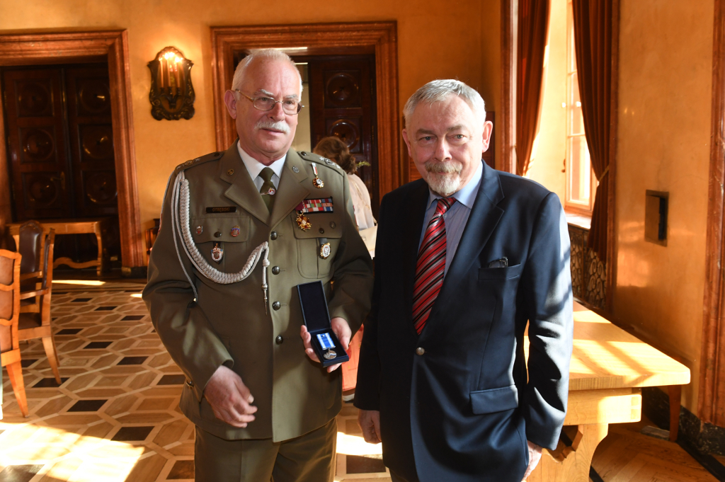 dsc_2712 copy.jpg-Honoris Gratia  Autor: W. Majka