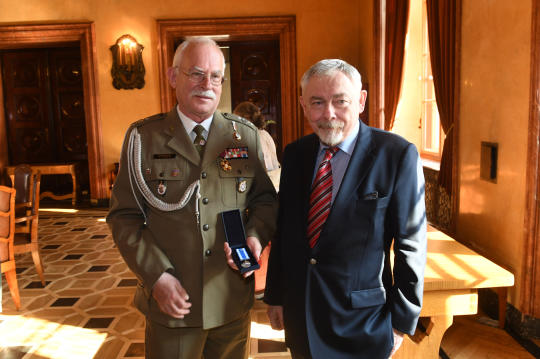 dsc_2712 copy.jpg-Honoris Gratia