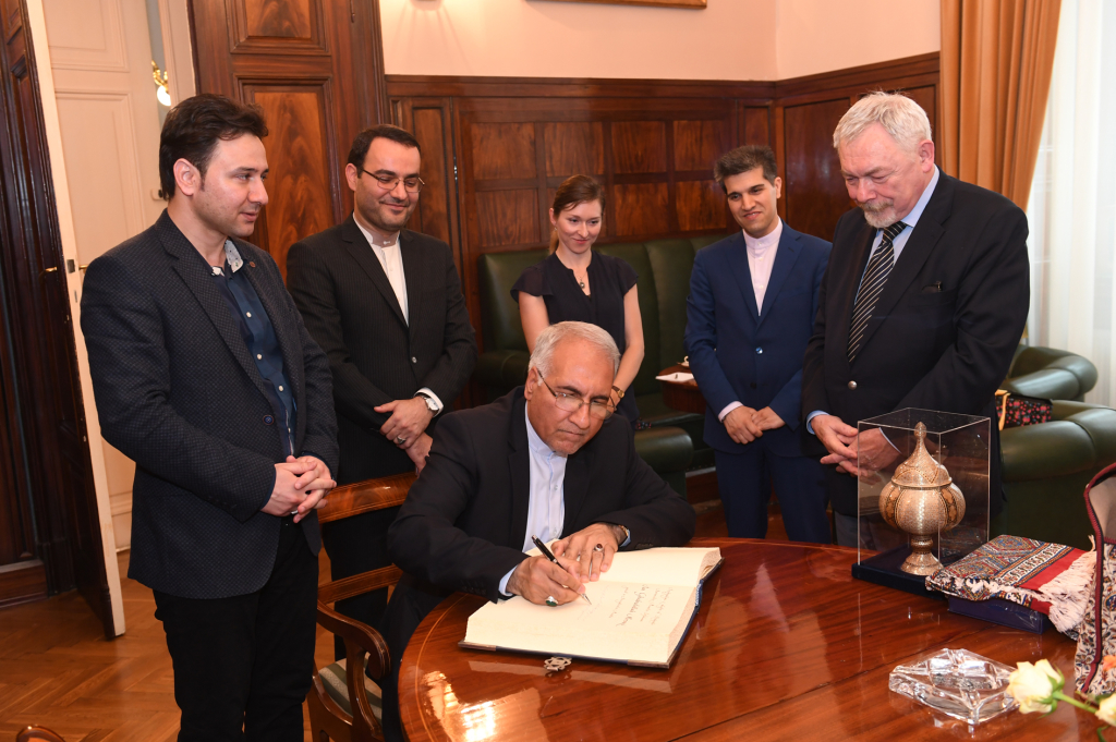 dsc_5521 copy.jpg-Wizyta Burmistrza Isfahanu dra Ghodratollaha Nowrouzi  Autor: W. Majka