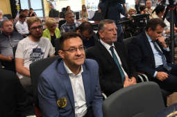 dsc_5577 copy.jpg-Lang Team