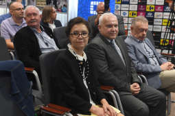 dsc_5581 copy.jpg-Lang Team