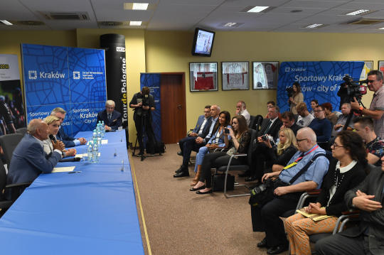 dsc_5643 copy.jpg-Lang Team