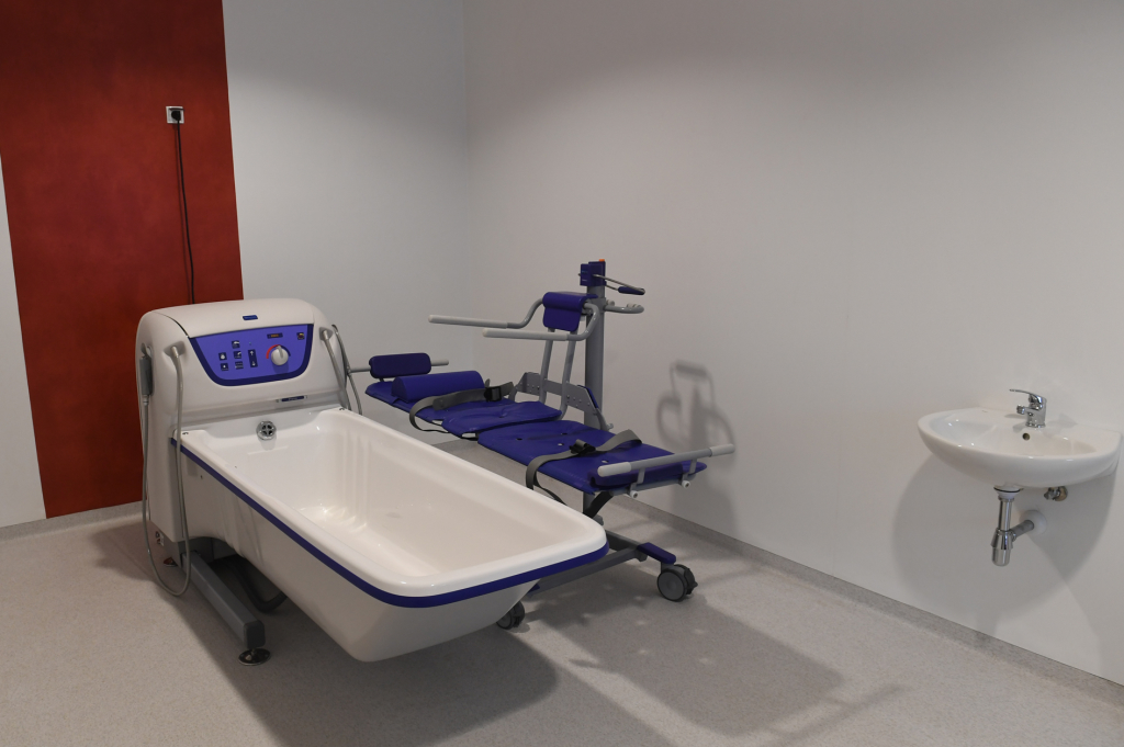 dsc_5870 copy.jpg-Otwarcie nowego pawilonu Domu Pomocy Społecznej im. Ludwika i Anny Helclów  Autor: W. Majka