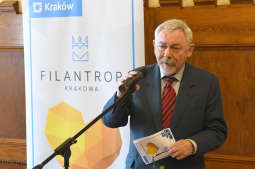 dsc_6006 copy.jpg-Uroczyste wręczenie tytułu „Filantrop Krakowa A. D. 2017”
