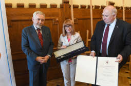 dsc_6045 copy.jpg-Uroczyste wręczenie tytułu „Filantrop Krakowa A. D. 2017”