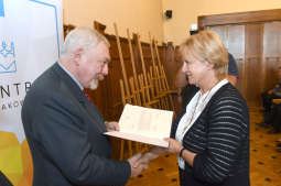dsc_6113 copy.jpg-Uroczyste wręczenie tytułu „Filantrop Krakowa A. D. 2017”