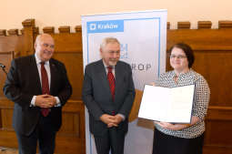 dsc_6122 copy.jpg-Uroczyste wręczenie tytułu „Filantrop Krakowa A. D. 2017”