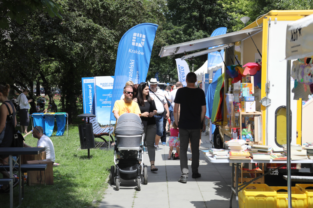 bs_kr_pl_20180617_img_2916.jpg-Piknik Parku Ratuszowym  Autor: B. Świerzowski