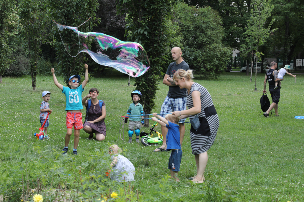 bs_kr_pl_20180617_img_2939.jpg-Piknik Parku Ratuszowym  Autor: B. Świerzowski