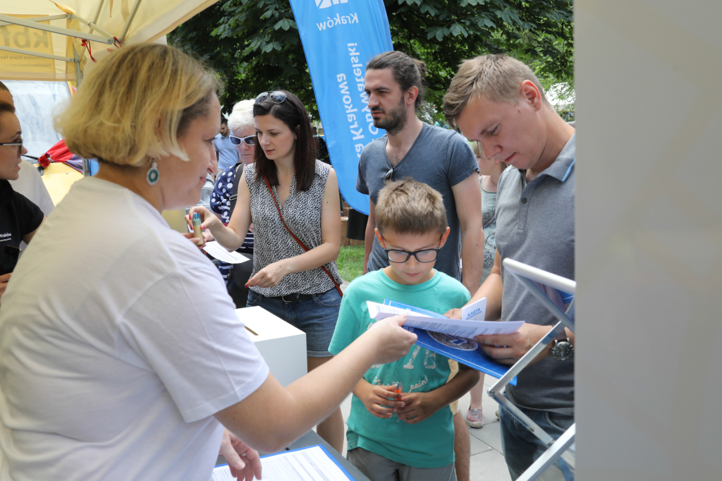 bs_kr_pl_20180617_img_3066.jpg-Piknik Parku Ratuszowym  Autor: B. Świerzowski