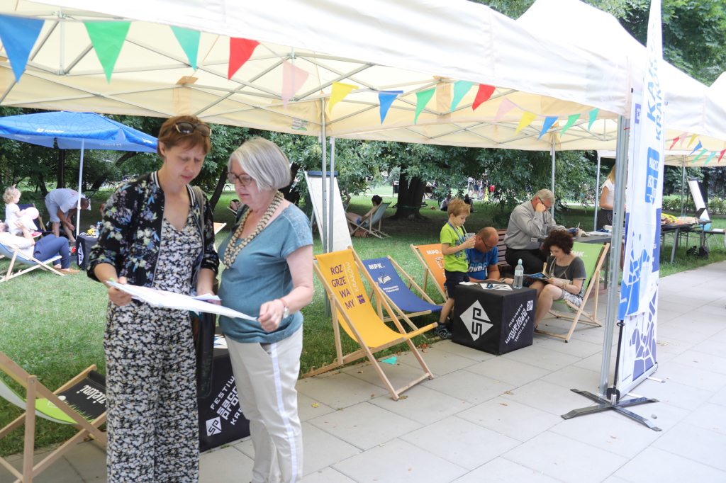 bs_kr_pl_20180617_img_3125.jpg-Piknik Parku Ratuszowym  Autor: B. Świerzowski