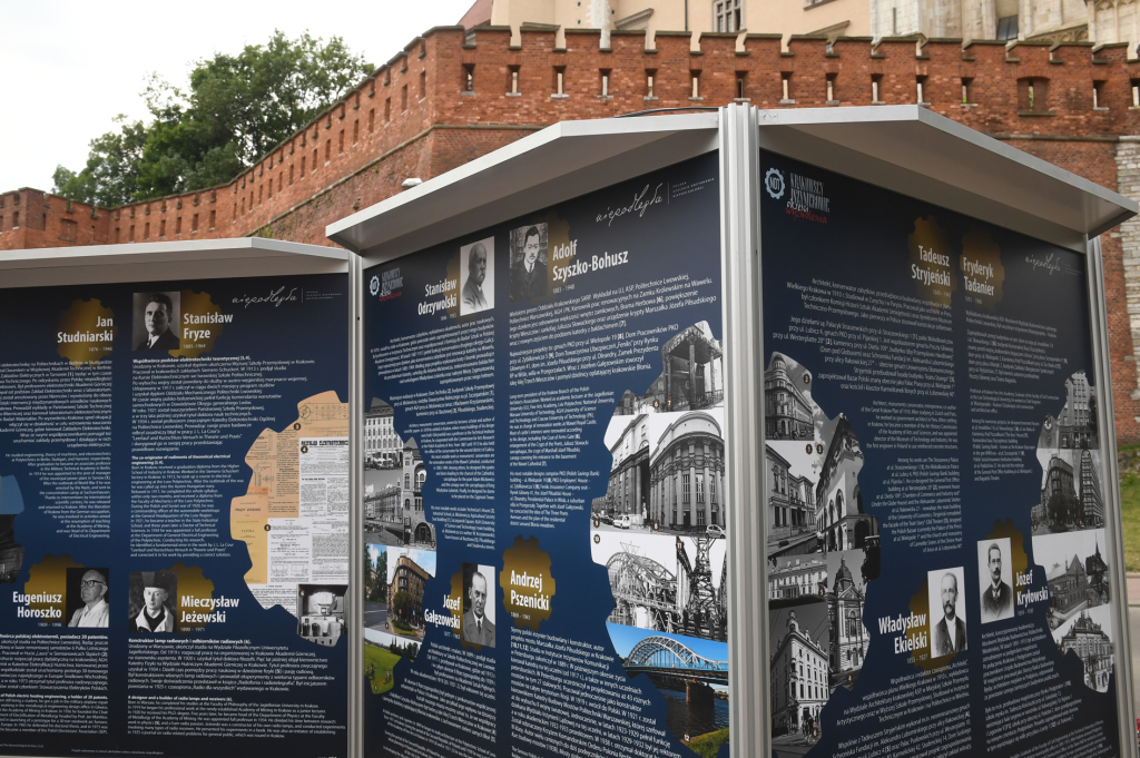 dsc_7148 copy.jpg-Otwarcie wystawy „Krakowscy inżynierowie okresu wyzwolenia”  Autor: W. Majka