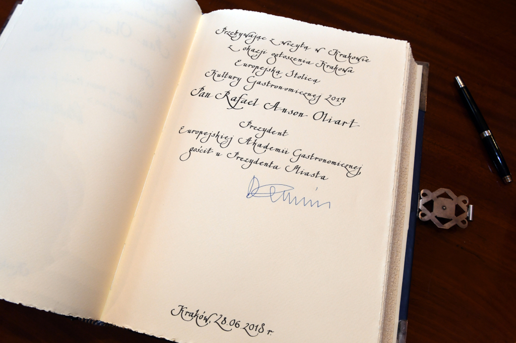 dsc_8002 copy.jpg-Europejskiej Akademii Gastronomicznej, Ambasador Królestwa Hiszpanii  Autor: W. Majka