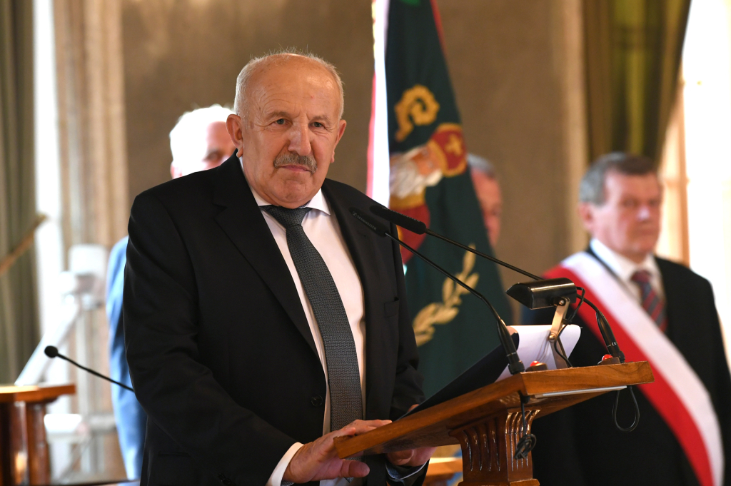 dsc_1311.jpg-Miodobranie  Autor: W. Majka