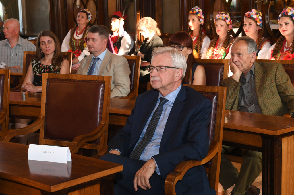 dsc_1381.jpg-Miodobranie  Autor: W. Majka