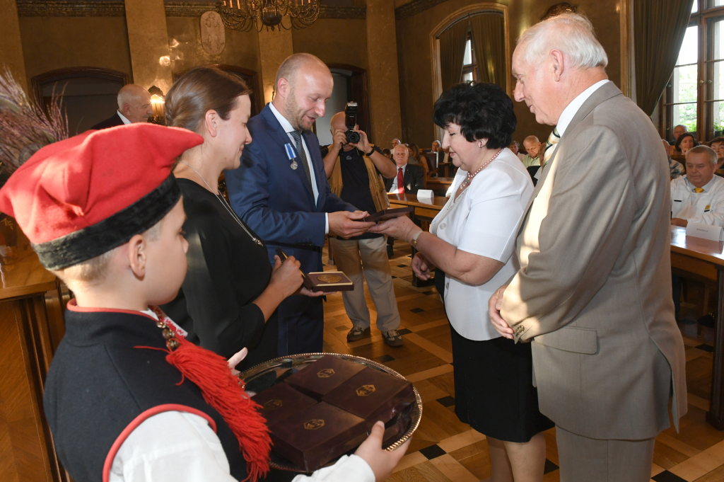 dsc_1390.jpg-Miodobranie  Autor: W. Majka