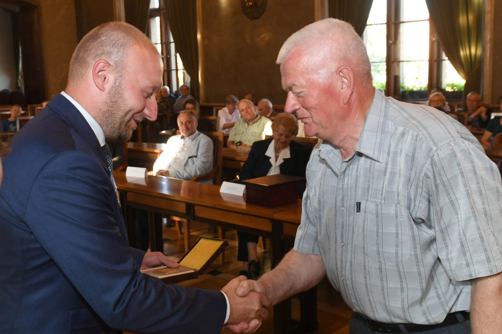 dsc_1407.jpg-Miodobranie  Autor: W. Majka