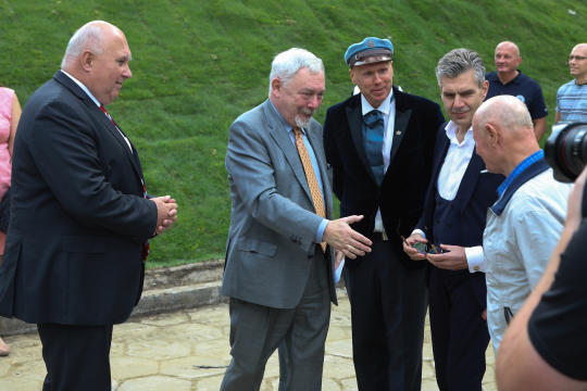 bs-08 września 2018-img_4042.jpg-Piłsudski,pomnik,Swoszowice,Majchrowski,Uroczystość