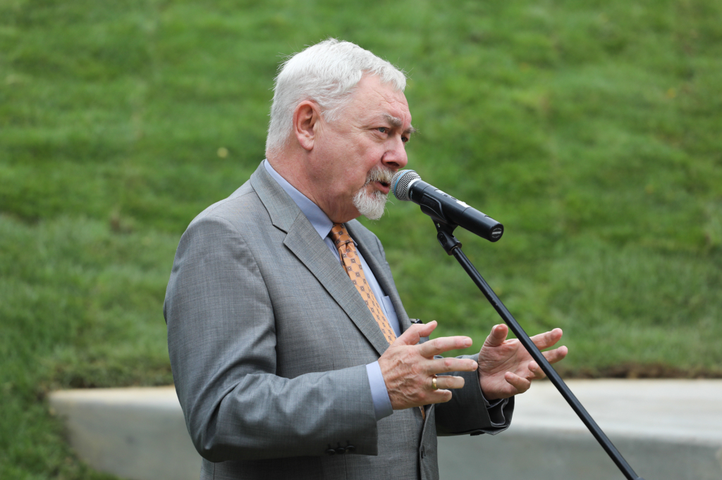 bs-08 września 2018-img_4253.jpg-Piłsudski,pomnik,Swoszowice,Majchrowski,Uroczystość  Autor: B. Świerzowski