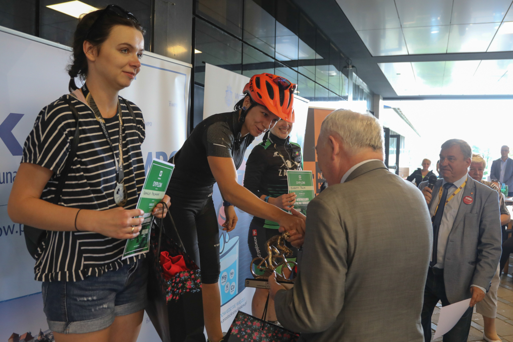 bs-09 września 2018-img_5746.jpg-Biathlon,NCK,Majchrowski,dekoracja  Autor: B. Świerzowski