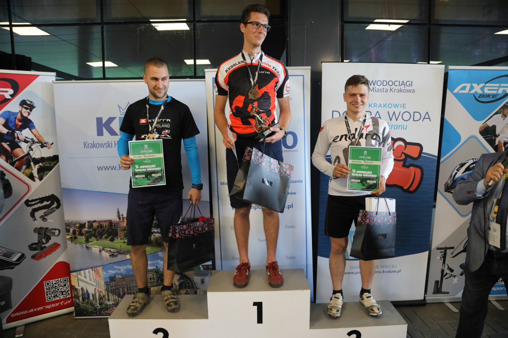 bs-09 września 2018-img_5872.jpg-Biathlon,NCK,Majchrowski,dekoracja  Autor: B. Świerzowski