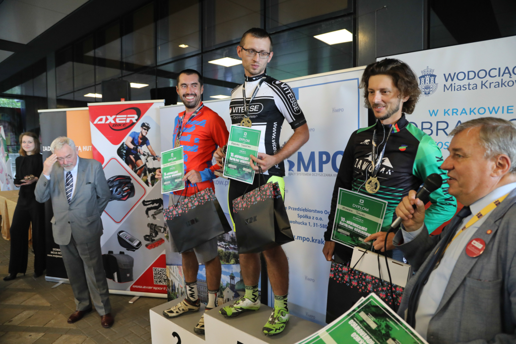 bs-09 września 2018-img_5894.jpg-Biathlon,NCK,Majchrowski,dekoracja  Autor: B. Świerzowski