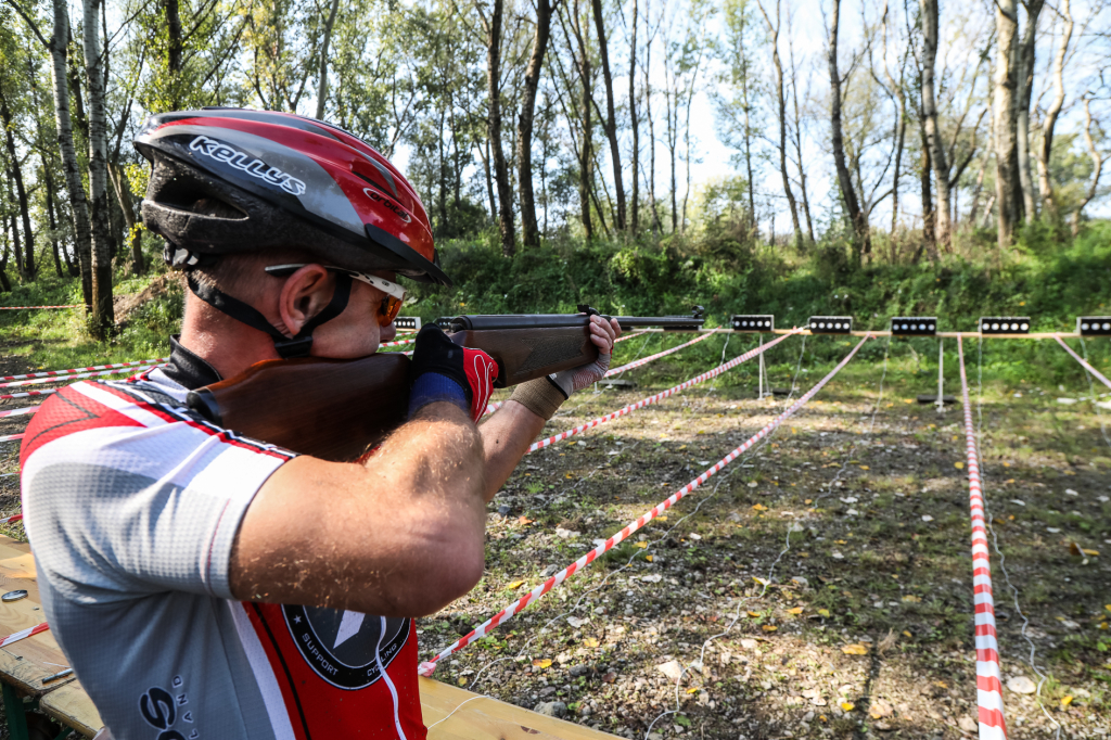 jg_krpl_20180909_8235.jpg-Biathlon,NCK,Majchrowski,dekoracja  Autor: B. Świerzowski