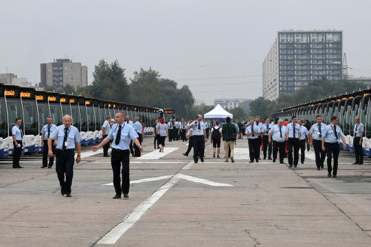 dsc_2481 copy.jpg-86 autobusów Mercedes