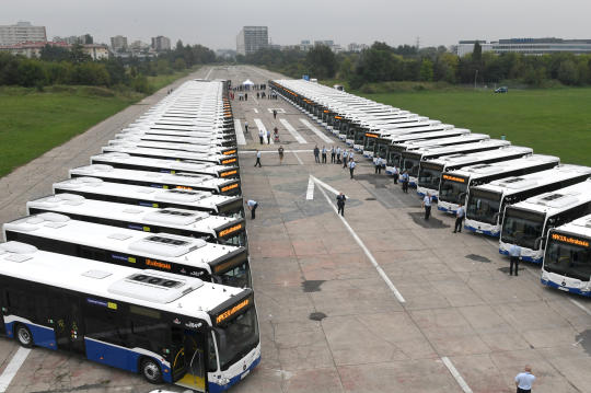 dsc_2541 copy.jpg-86 autobusów Mercedes