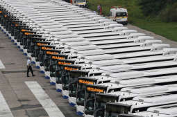 dsc_2563 copy.jpg-86 autobusów Mercedes