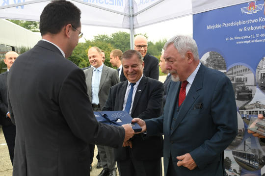 dsc_2811 copy.jpg-86 autobusów Mercedes