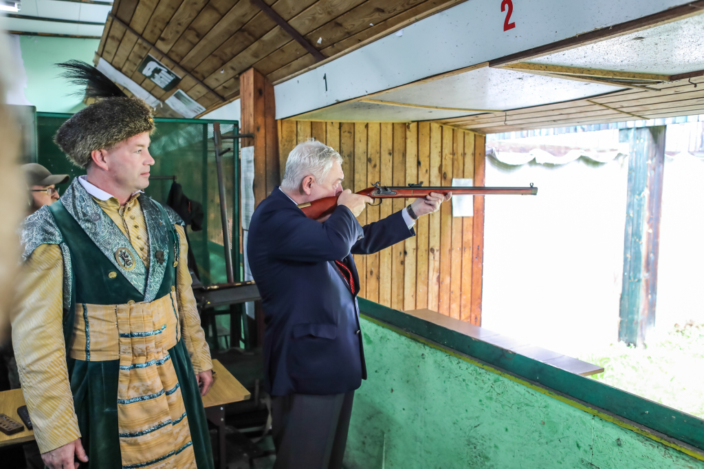 bs-15 września 2018-img_8457.jpg-Strzelanie,Bractwo Kurkowe,Strzelnica,Pasternik,Majchrowski  Autor: B. Świerzowski