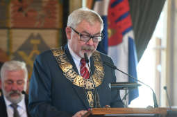 dsc_4002 copy.jpg-„Cracoviae Merenti” Wojciechowi Plewińskiemu i Antoniemu Borg